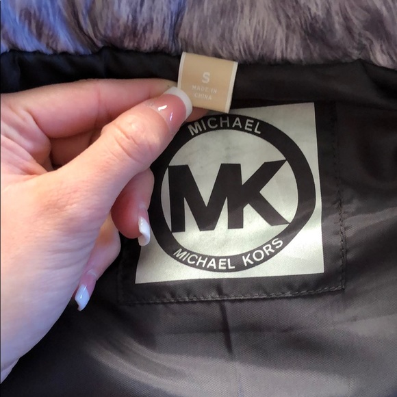Michael Kors Puffy Vest - Picture 3 of 3